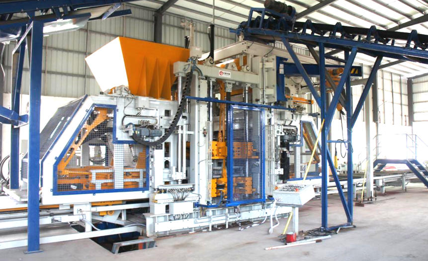 Quangong Brick Maschinnen maachen hir Mark a Südchina - Paving Bricks an Diamant-förmlech Bricks, déi vun enger Maschinn gehandhabt ginn